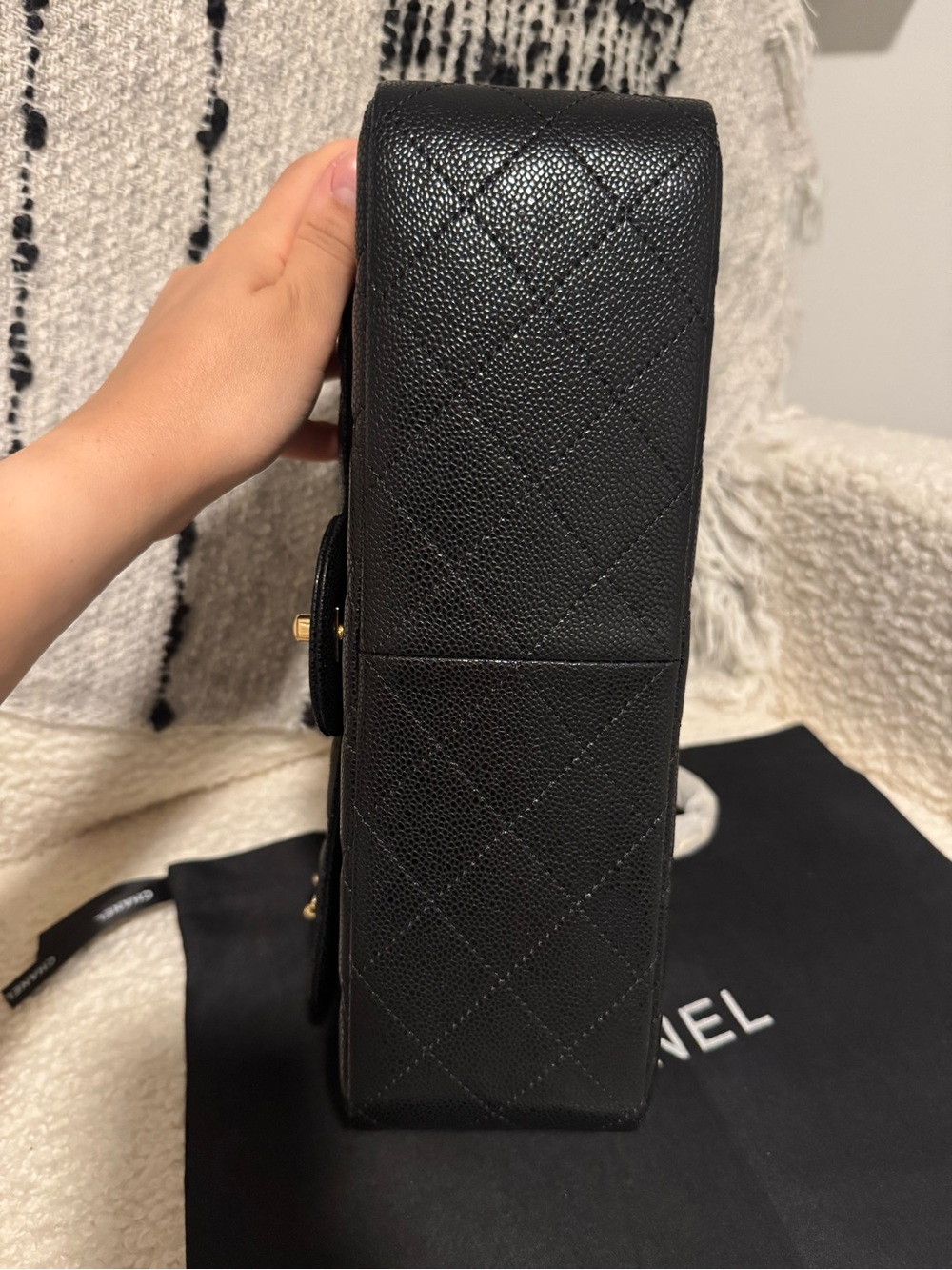 ✨CHANEL CLASSIC FLAP BAG ✨ - Picture 9 of 15